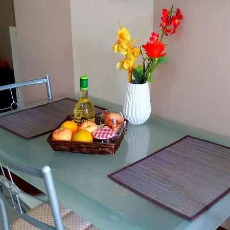 Summery Apartment